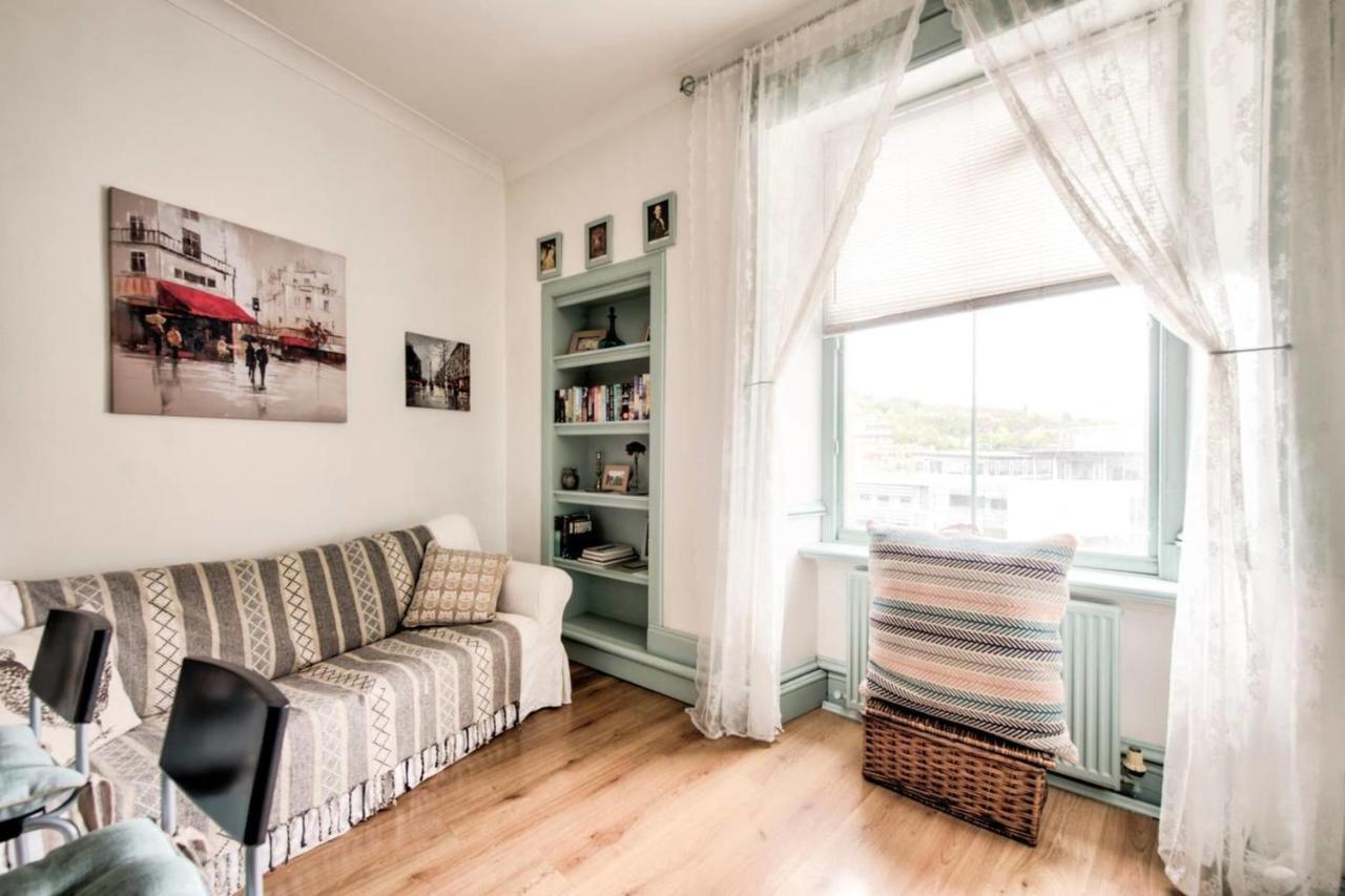 Guestready - Cosy Home 5 Minutes From Waverley! Edimburgo Exterior foto